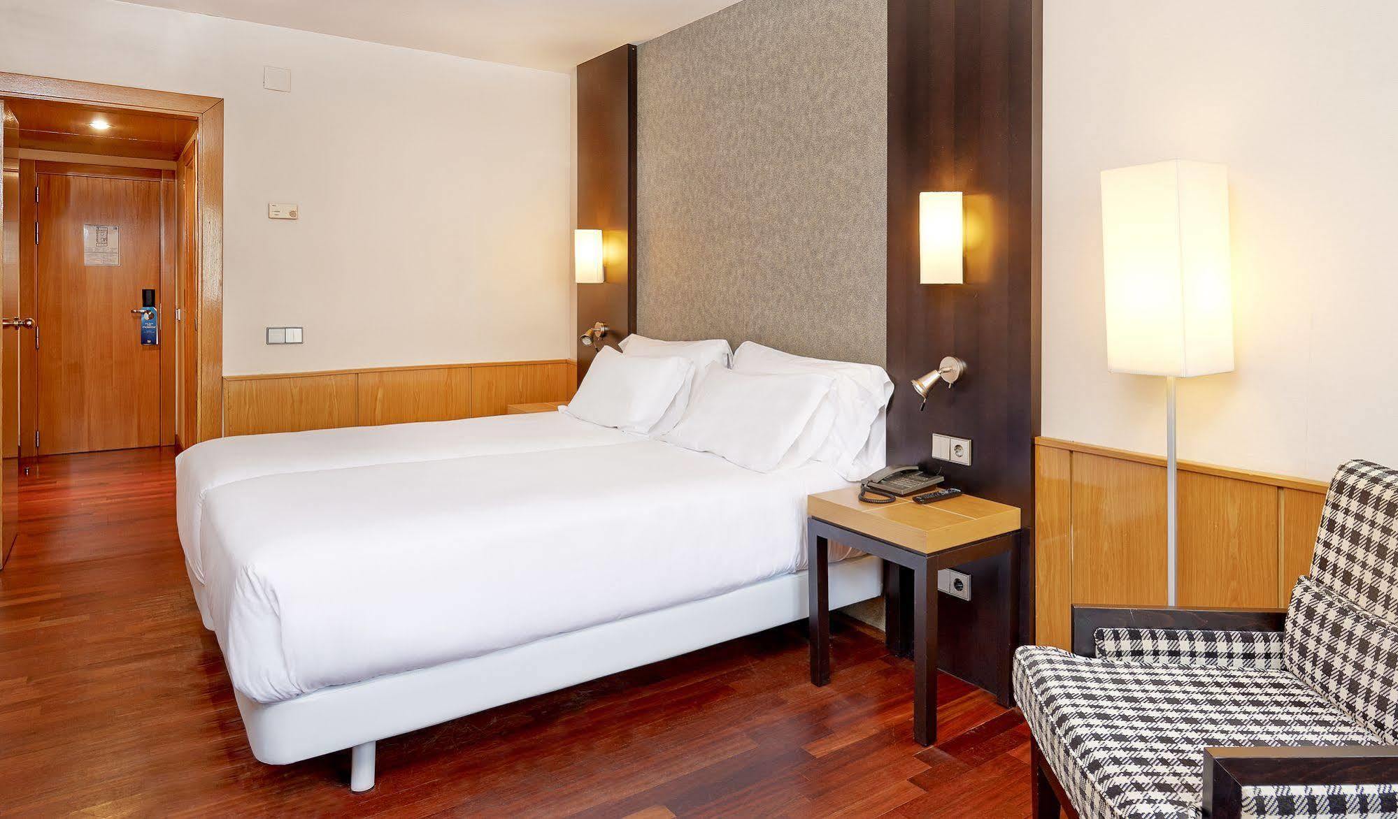 Nh Ciudad De Hotel